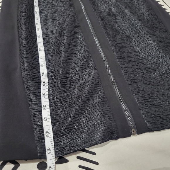 Dressbarn Women's Black Sleeve Front Zipper Mini Dress Size 12 - Picture 11 of 13